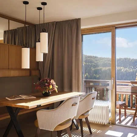 Отель Interalpen-hotel Tyrol Тельфс
