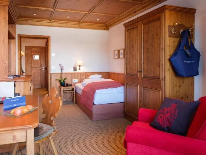 Interalpen-hotel Tyrol Отель Тельфс