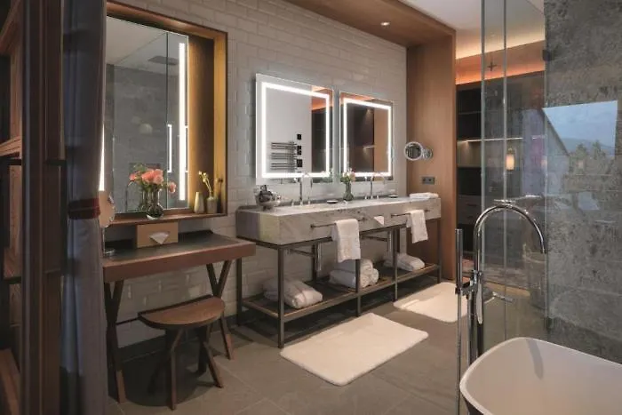 Interalpen-hotel Tyrol Отель