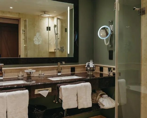 Отель Interalpen-hotel Tyrol 5*