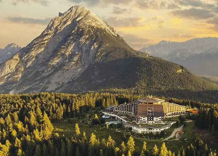 Отель Interalpen-hotel Tyrol Тельфс