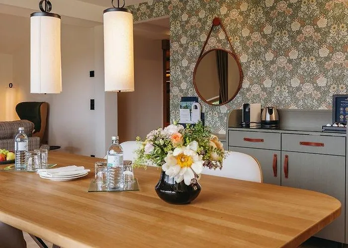 Interalpen-hotel Tyrol Отель Тельфс